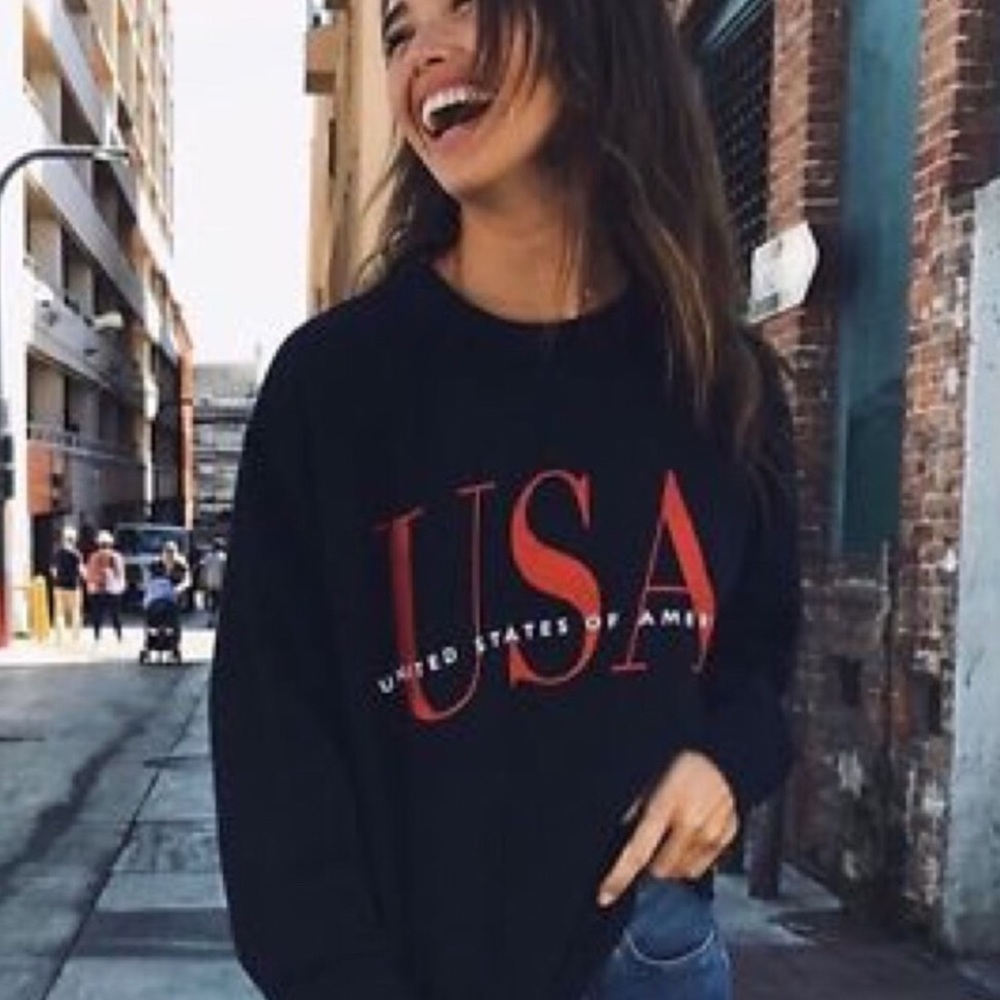 Brandy Melville Navy USA crew neck sweater
